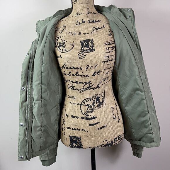 Bongo Winter Jacket hoodie - Picture 10 of 11